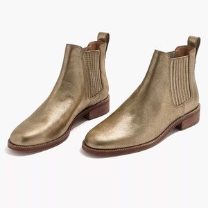 Madewell The Ainsley Chelsea Leather Boot in Metallic Gold